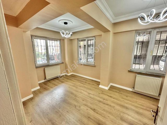 Esenler Fatih Mahallesi'nde Yüksek Giriş 1+1 Kiralık Daire