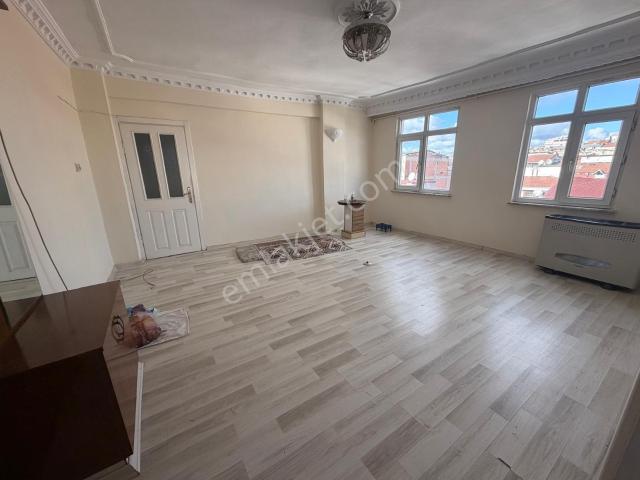 Esenler Kazım Karabekir'de 2+1 110 M2 Kiralık Daire