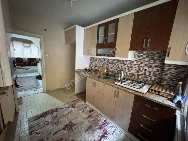Esenler Turgutreiste 2+1 Büyük Hisseli Geniş Ve Ferah Daire