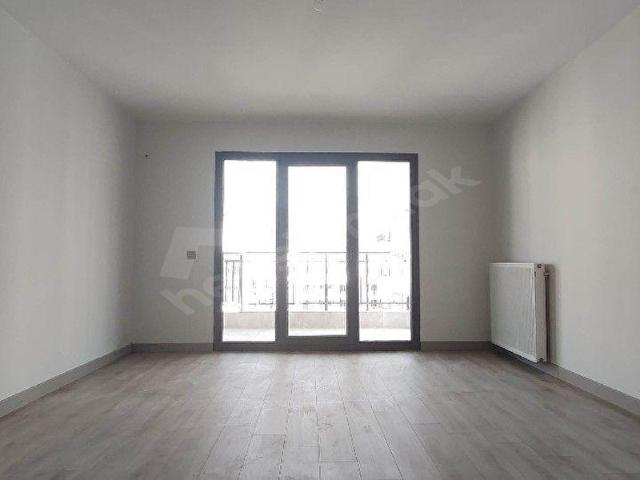 ESENLİK MAHALLESİ ESKİ GÜRKAN DÜĞÜN SALON CİVAR 3+1 KİRALIK DAİRE