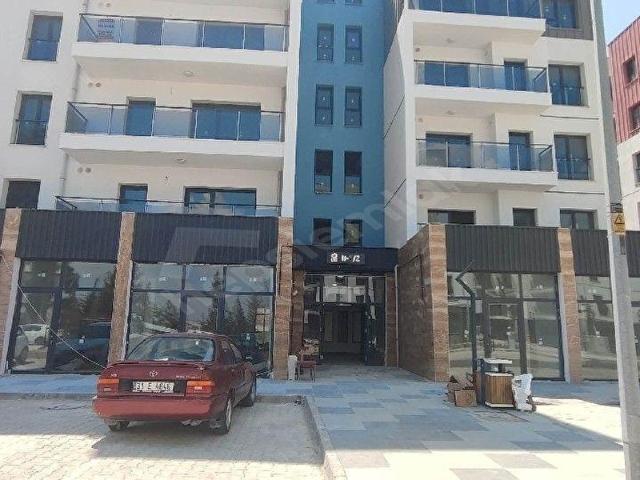 ESENLİK MAHALLESİNDE 3+1.YOL CEPHELİ 3+1 KİRALIK DAİRE