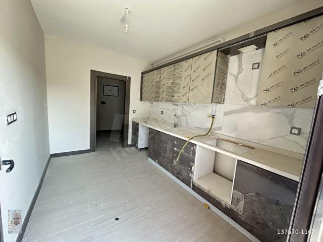 ESENLİKTE B85 BLOKTA 3+1 KİRALIK DAİRE