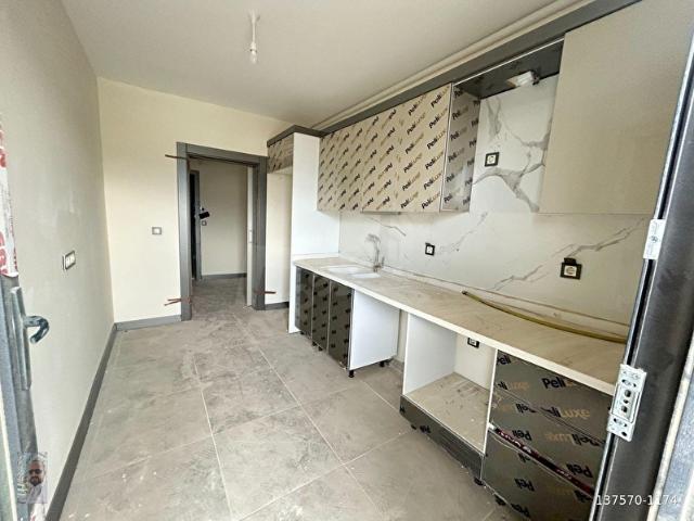 ESENTEPE DE E5 BLOKTA EBEVEYN BANYOLU 3+1 ANA CADDE ÜZERİ KİRALIK DAİRE