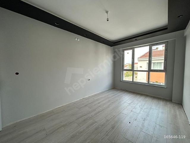 ESENTEPE EĞİTİMCİLER CAD. DİBİ ÇİFT BALKONLU SATILIK 2+0 DAİRE