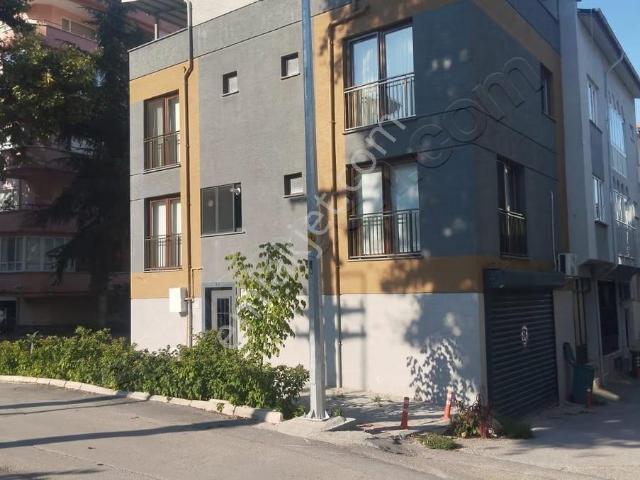 Esentepe Fsm Bulvarına Yakın 3.5kat Tribleks Villa Bina