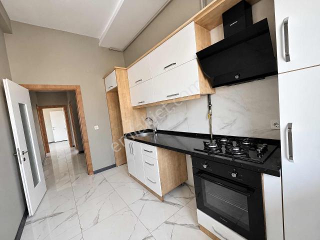 Esentepe Kapalı Mutfak, Ebeveyn Banyolu 3+1 Kiralık Daire