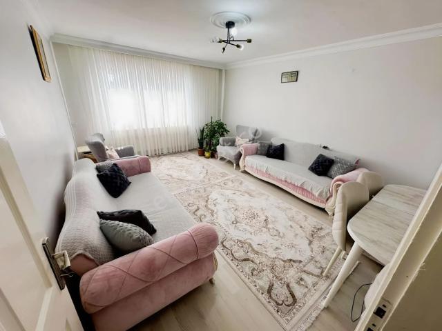 Esentepe Mah. 4+2 220m2 Girişleri Ayrı Bağımsız Dubleks Daire