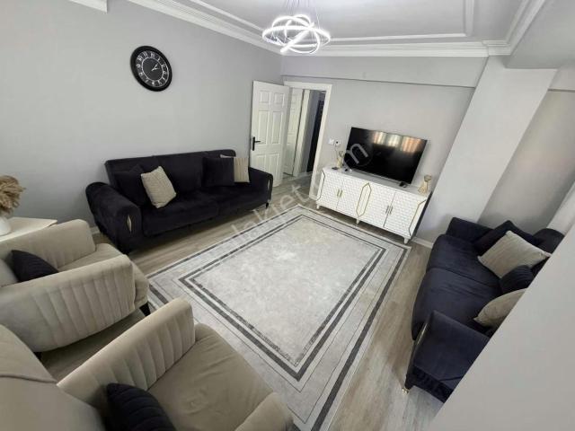Esentepe Mahallesi 3+1 1.kat Krediye Uygun 130m2 2009 Yapımı