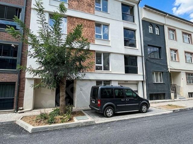 ESENTEPE MAHALLESİNDE FERAH VE GENİŞ DAİRE