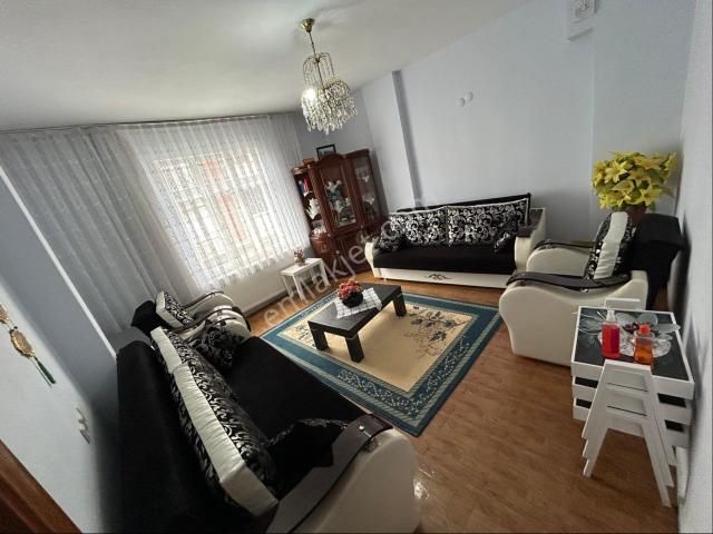 Esentepe Mah'de 3+1 120m2 Çift Balkonlu Full Eşyalı Daire