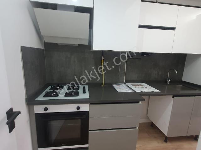 Esentepe Mh.eğitimciler Cd.yakını Giyinme Odalı Kiralık 2+0 Zm 1