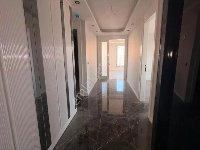 Esentepe Mh. Lüks Site İçerisinde Satılık Daire