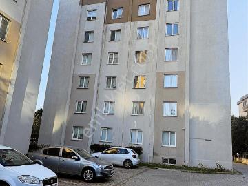 Esentepe Nezih Doğa Evler Sitesinde Ara Kat 3+1 Çift Asansör