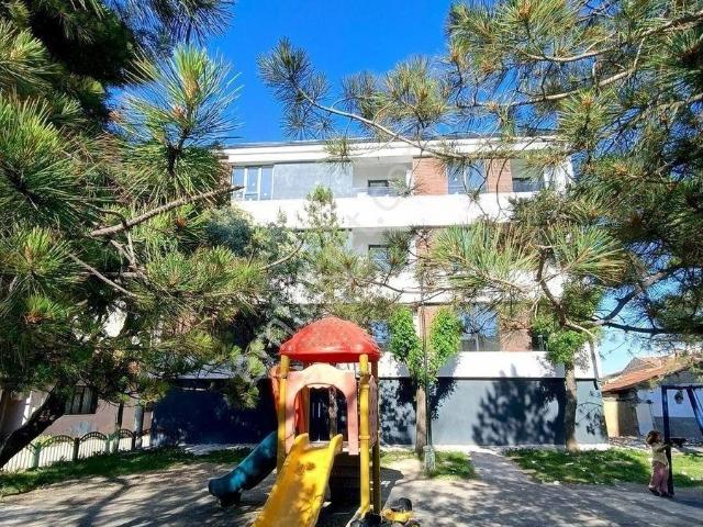 Esentepe Sarıgül Sokak'ta Park Manzaralı Fırsat Daire