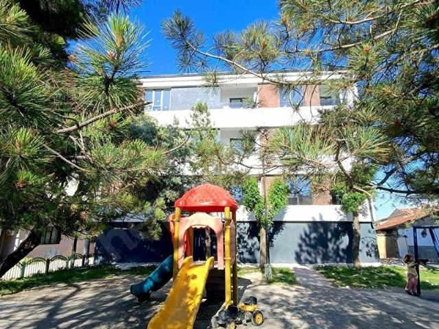 ESENTEPE SARIGÜL SOKAK'TA PARK MANZARALI FIRSAT DAİRE