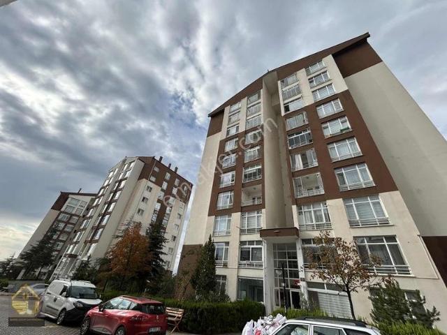 Esentepe Sitesinde G Blokda 6.katta 3+1 Kiralık Daire