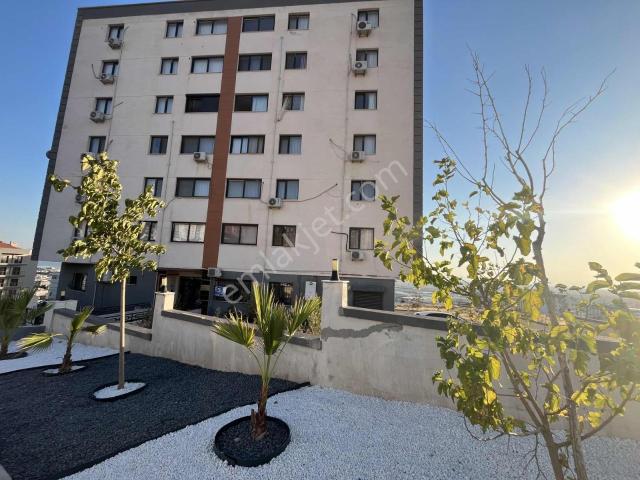 Esentepe'de Genç Binada, Boş, Krediye Uygun Satılık 3+1 Daire