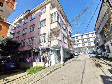 Esenyalı Fatih Mah. Fatih Camii Yanı 2+1 Sıfır Çatı Katı Kiralık