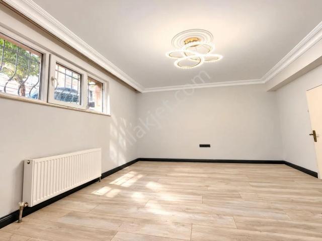 Esenyurt Üçevler Mahallesi 2+1 Bahçe Kullanımlı Daire
