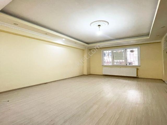 Esenyurt Üçevler Mahallesi'nde Kiralık 2+1 Daire
