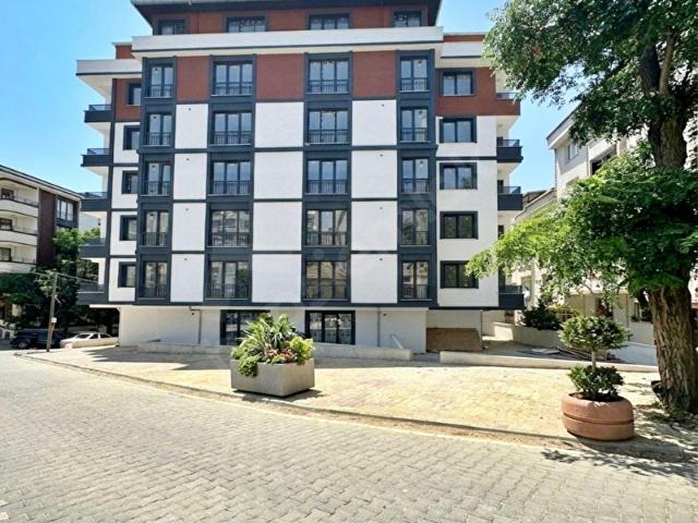 ESENYURT ÜÇEVLER'DE KİRALIK 1+1 TERASLI DAİRE