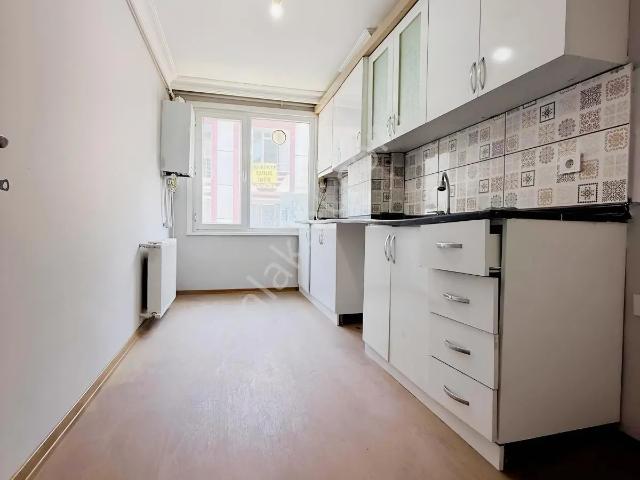 Esenyurt Ünüversitesine Yakın Konumda Kiralık Daire