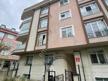 Esenyurt Yeşilkent Mahallesi 2+1 Kiralık Boş Daire Bahçeli Bahçe Katı Parka 1 Dk. Yürüme Mesafesi