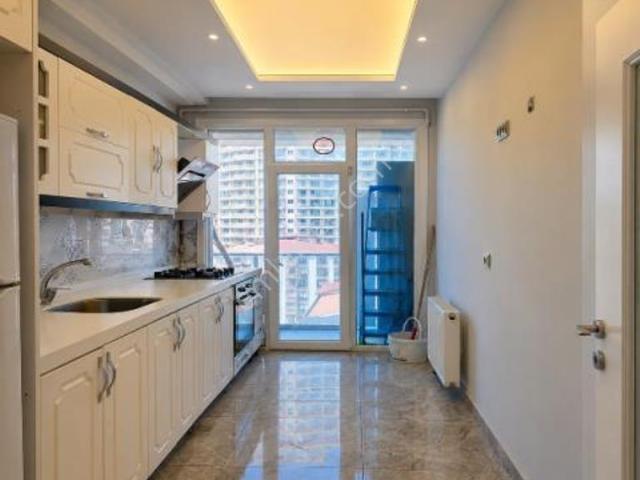 Esenyurt Yeşilkent Mh Live Terrace Recidence 2+1 Kapalı Mutfak