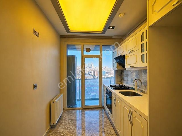 Esenyurt Yeşilkent Mh Live Terrace Recidence 2+1 Kapalı Mutfak