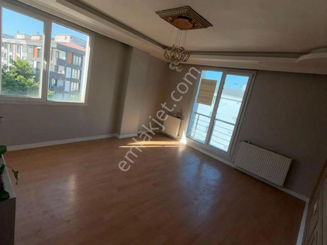 Esenyurt Yenikent Mahallesi’nde Kiralık 2+1 | Çift Balkonlu | 5. Kat | Ferah Ve Aydınlık Daire