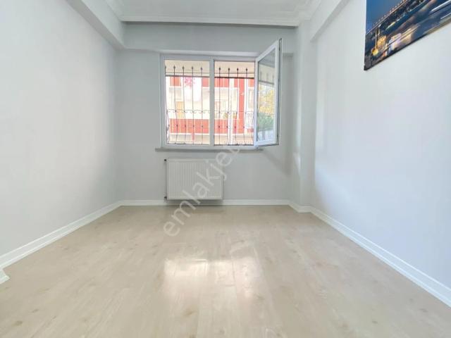 Esenyurt Bağlarçeşme Mahallesi 2+1 70 M2 Kiralık Yüksek Giriş Daire Ön Cephe Park Karşısı Okula Yakı