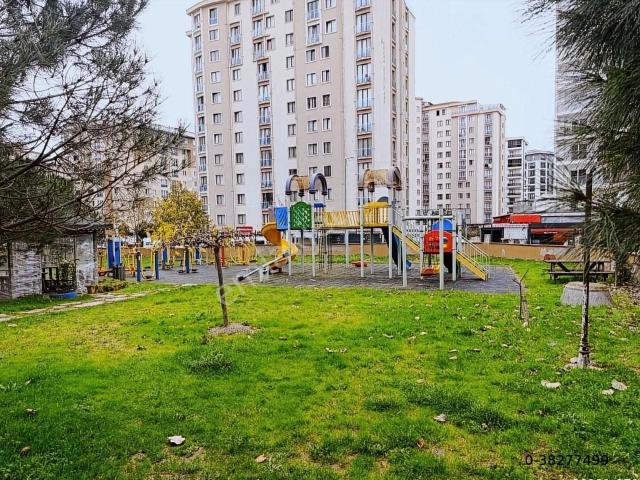Esenyurt Barbaros Da 3+1 Daire 150 M2 Site De 22 Yıllık
