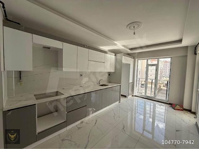 ESENYURT CUMHURİYET MAH METROBÜSE KOMŞU GENİŞ M2 Lİ KELEPİR 3+1 ARAKAT DAİREMİZ