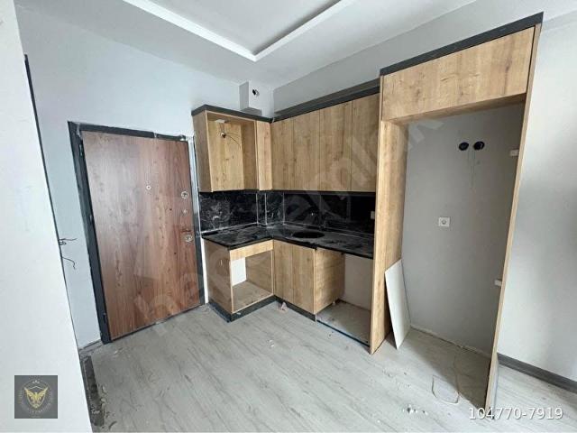 ESENYURT CUMHURİYET MAH METROBÜSE YAKIN KAPALI OTOPARKLI KİLERLİ 1+1 DAİREMİZ