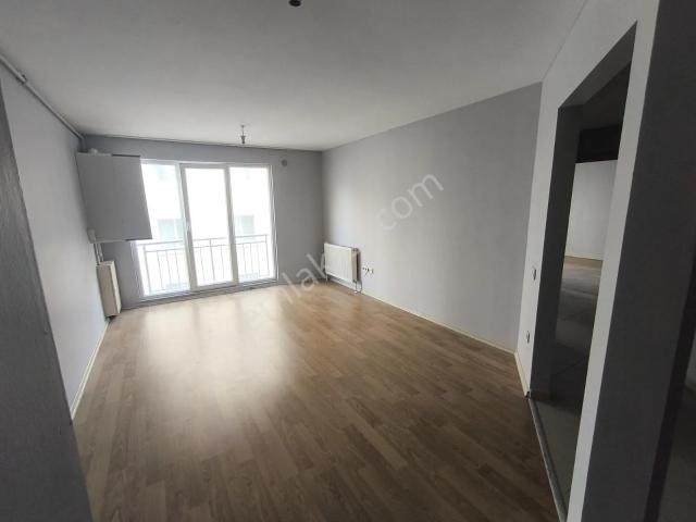 Esenyurt Cumhuriyet Mah Cıty Forever Sitesinde 2+1 Kiralık Daire
