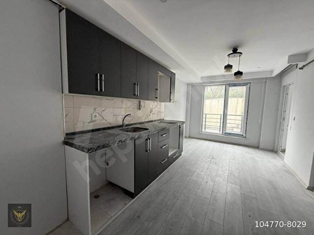 ESENYURT GÜZELYURT MAH MERKEZİ KONUMDA METROBÜSE YAKIN 2+1 YÜKSEK GİRİŞ DAİREMİZ