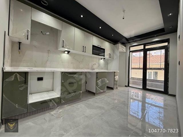 ESENYURT GÜZELYURT MAHALLESİNDE MARMARA PARK AVM YAKIN METROBÜSE KOMŞU 2+1 DAİREMİZ