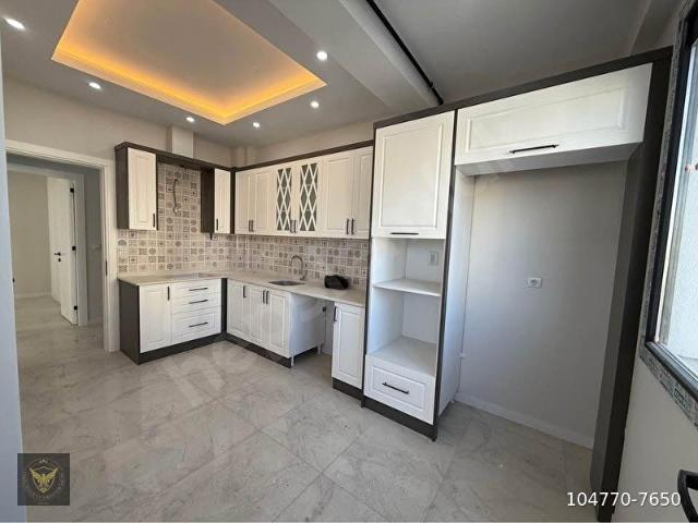 ESENYURT GÜZELYURT MAHALLESİ'NDE METROBÜSE KOMŞU 2+1 KUPON DAİREMİZ