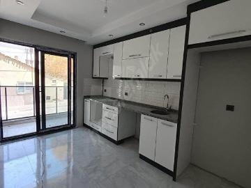 ESENYURT GÜZELYURT MAHALLESİNDE METROBÜSE KOMŞU GENİŞ & FERAH 2+1 DAİREMİZ