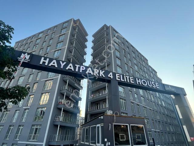 Esenyurt Hayat Park 4 Sitesinde Havuzlu Güvenlikli 1+1 Daire