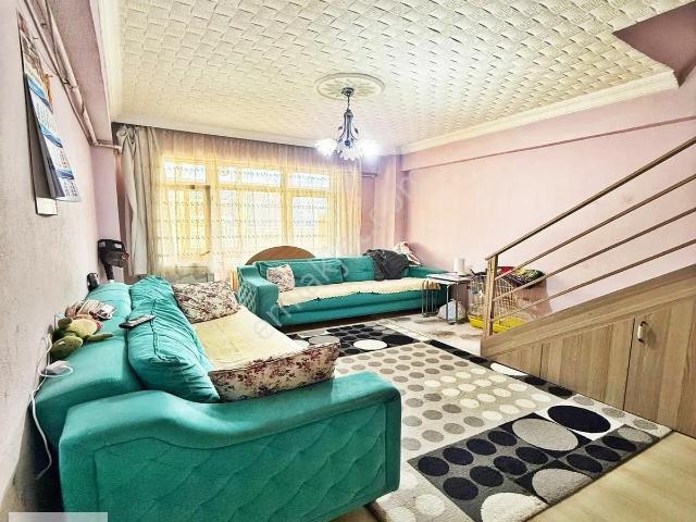 Esenyurt Hürriyet Mah 3+2 180m2 Manzaralı Dubleks 4.100.000 Tl