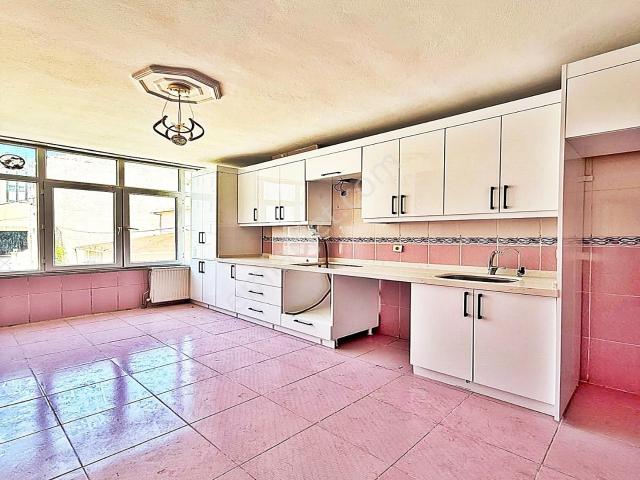 Esenyurt Kıraç Necip Fazıl Kısakürek Mah. 1.kat 3+1 3.450.000 Tl