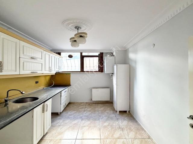 Esenyurt Kıraç Şehitler Mah. Bahçe Katı Bahçeli 2+1 1.795.000 Tl