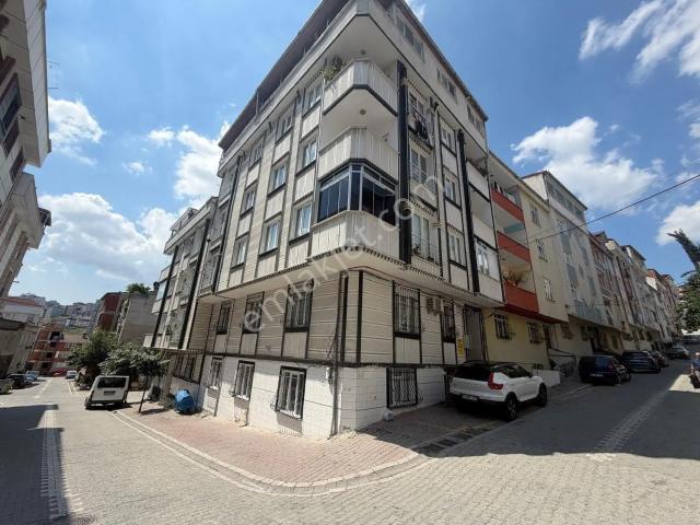 Esenyurt Kıraç Hürriyet Mahallesinde 2+1 85 M2 Balkonlu 1.kat Da Kiralık Daire