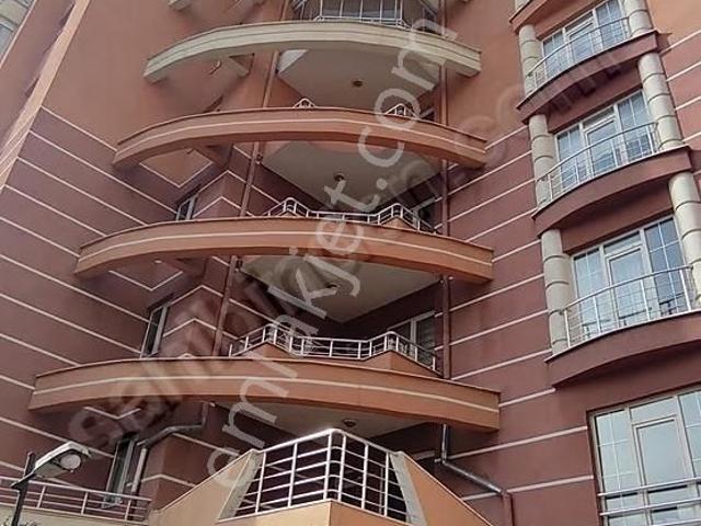 Esenyurt Mahallesinde Kapalı Garajlı Satılık Lüks Daire