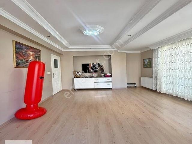 Esenyurt Mehterçeşme Mah 3+1 130m2 Asansörlü Çift Balkonlu 4.950