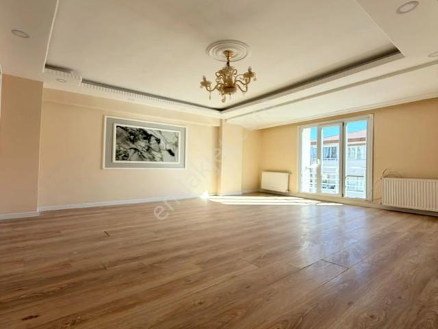 Esenyurt Mehterçeşme Mah'de Kirfalık 2+1 Daire