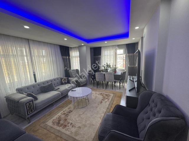 Esenyurt Mehterçeşmede Merkezi Konumda 3+2 155m2 Dubleks Satılık