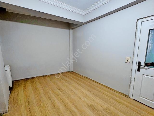 Esenyurt Necip Fazıl Kısakürek Mah.3+1 Giriş Emsali 2.150.000 Tl