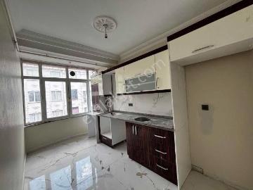 Esenyurt Pınar Mahallesi 2+1 3 Kat Kiralık Daire 11 Yıllık Binada